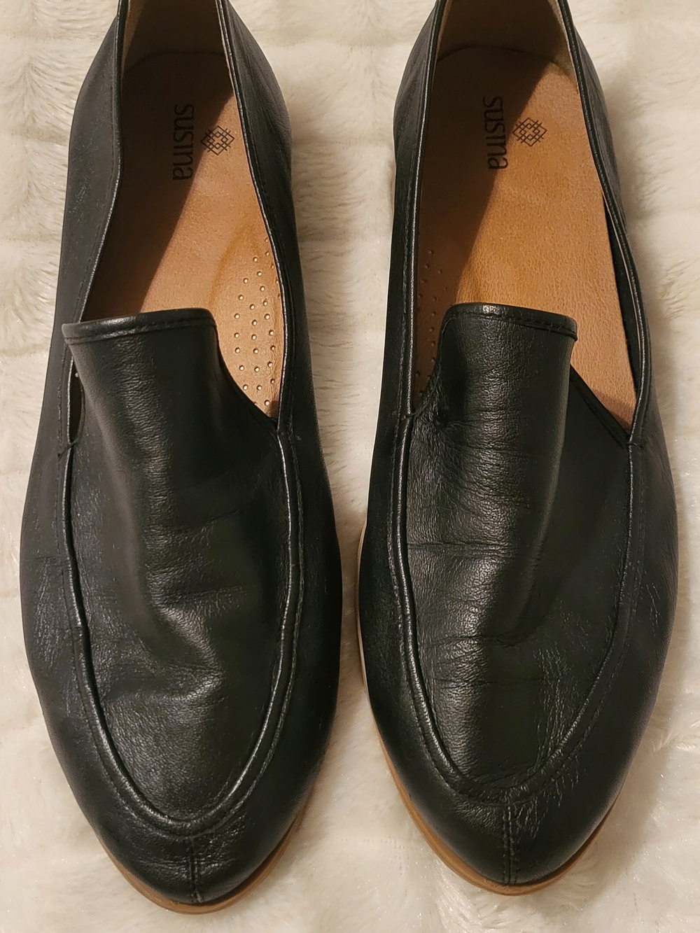 Susma Black Leather Slip-On Women's Flats